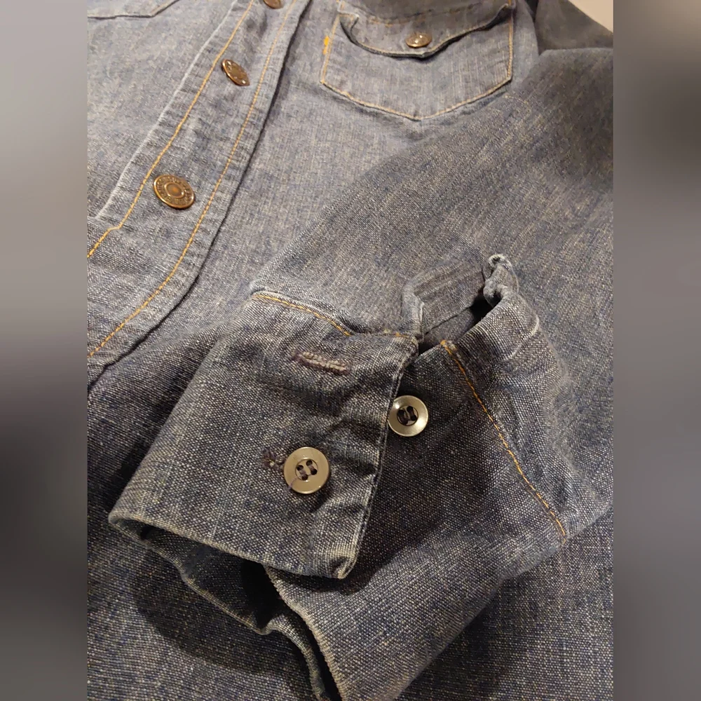 Vintage 1970s Levi’s Big E Denim Shirt Orange Tab Size M Made in USA